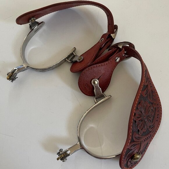 PARTRADE Brushed & Engraved Stainless Stock Spurs/Tooled Leather Strap: NWOT!! - Picture 1 of 15